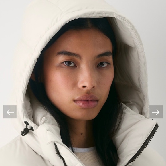 Aritzia- The Super Puff - Original - Matte Pearl - XS - Picture 4 of 8